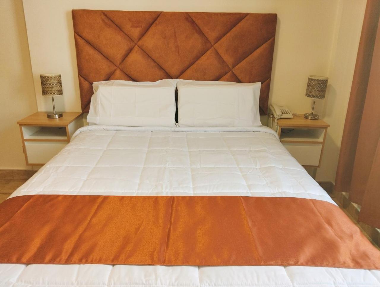 Hotel Soul Mate Inn Lima Luaran gambar